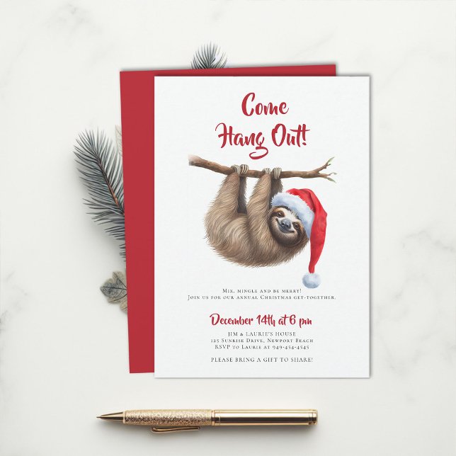 Convites Venha Sloth Red Hat Festa de Natal Engraçado (come hang out funny sloth christmas party invitation family winter holiday cute unique minimalist)