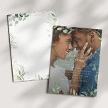 Convites Verde Whimsical e Casamento Dourado de Foto<br><div class="desc">Entra num mundo de encantamento com o nosso brilhante verde e o convite de casamento da foto-quadro de ouro, perfeito para o teu casamento de primavera botânico. Adorado com eucalipto verde sábio e sotaques dourados, este convite expele elegância e capricho moderno. Imaginem passear por um jardim de verão mágico, rodeado...</div>