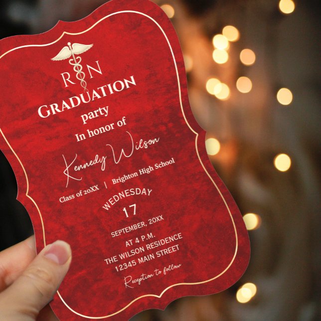Convites Vermelho Preto Escuro e Mocho com Graduação de Arr (Dark Moody Black Red with scratches #MedicalGraduationInvitation#royalred )