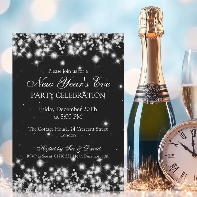 Convites Véspera de ano novo Elegante de inverno Preto Spar (Elegant New Years Eve Winter Sparkle Black Invitation)