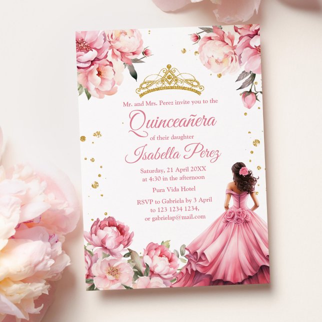 Convites Vestido de Princesa Rosa Quinze Anos Tiara (Quinceanera Blush Pink Princess Dress Tiara Invitation on a table with light pink peonies.)