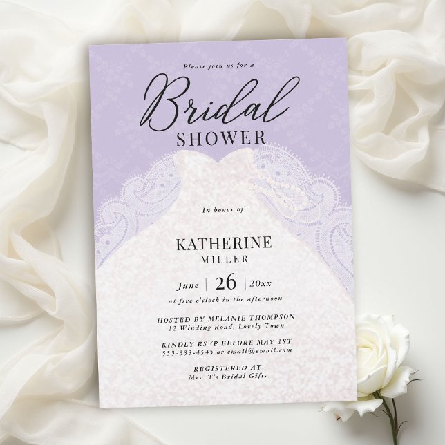 Convites Vestido Pérolas de Renda Lavanda Chuveiro de Noiva (lace bridal shower theme lavender purple white elegant dress pearls modern calligraphy invitation)