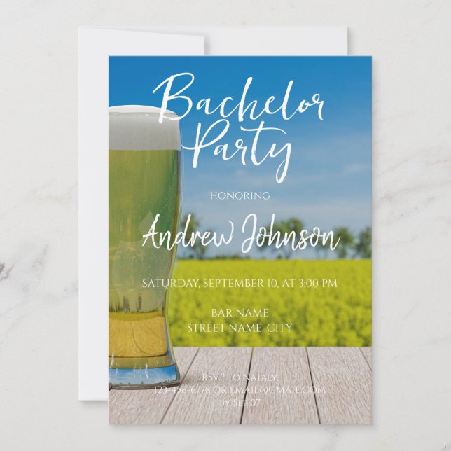 Convites Vidro de cerveja leve no campo (Frente)