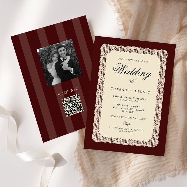 Convites Vintage Lace Burgundy Wedding Invitation (Criador carregado)