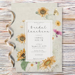 Convites Vintage Summer Sunflower Cream Bridal Lunchee<br><div class="desc">Este design de almoço de chá de panela apresenta um belo quadro de girassóis de cor aquática macia e outros florais de verão em um fundo aflita de marfim. É romântico com um toque de safra. Criado pela imprensa simplesmente de farmácia.</div>