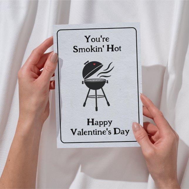 Convites Você está fumando quente! Dia de os namorados de C (Funny BBQ Valentines Card for Him - You're Smokin' Hot )