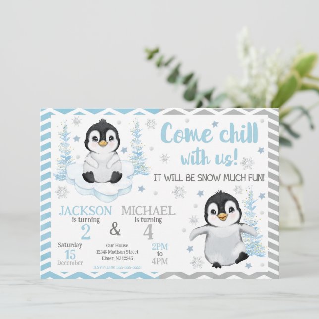 Convites Winter Cute Penguins Joint Birthday (Em pé/Frente)