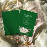 Convites Winter Floral |Convite à Festa de solteira Verde<br><div class="desc">Este floral de inverno no convite à festa de solteira verde esmeralda é perfeito para um elegante evento de Natal. A simples design rústica apresenta flores brancas com folhas de eucalipto e verduras de inverno sobre um fundo esmeralda escuro,  com uma sensação moderna de país.</div>
