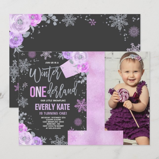 Convites Winter ONEderland Birthday Invitation Lilac Silver (Frente/Verso)