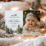 Convites Winter Onederland First Birthday Photo<br><div class="desc">Celebre o seu dia especial com o nosso Convite Fotográfico do Primeiro Aniversário de inverno em Onederland. Apresentando flocos de neve encantadores, azuis gelados e elementos confortáveis do inverno, este convite inclui um ponto para uma foto personalizada, acrescentando um toque único e pessoal à sua celebração temerária de inverno. Ideal...</div>