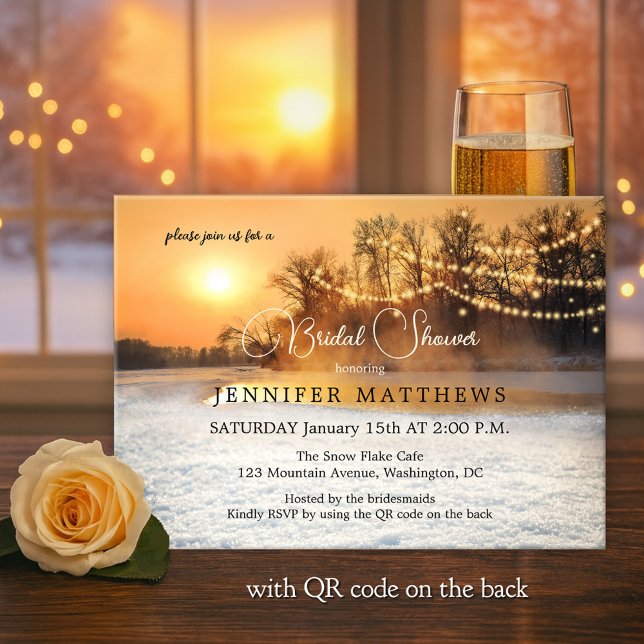 Convites Winter Wonderland String Luzes QR Chá de panela (Bridal shower invitation showing a winter wonderland at sunset with sparkling snow and string lights)