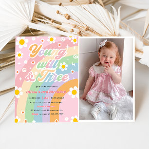 Convites Young Wild Three Groovy Daisy Rainbow aniversário