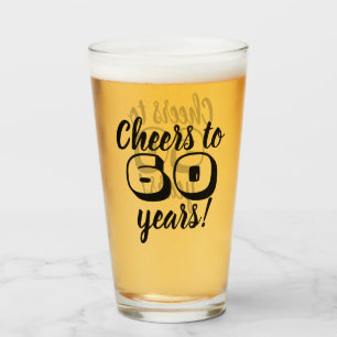 Copo De Pint 60th Elogios do aniversário a 60 anos de