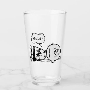 Copo De Pint Amendoins Charlie Brown está abaixado
