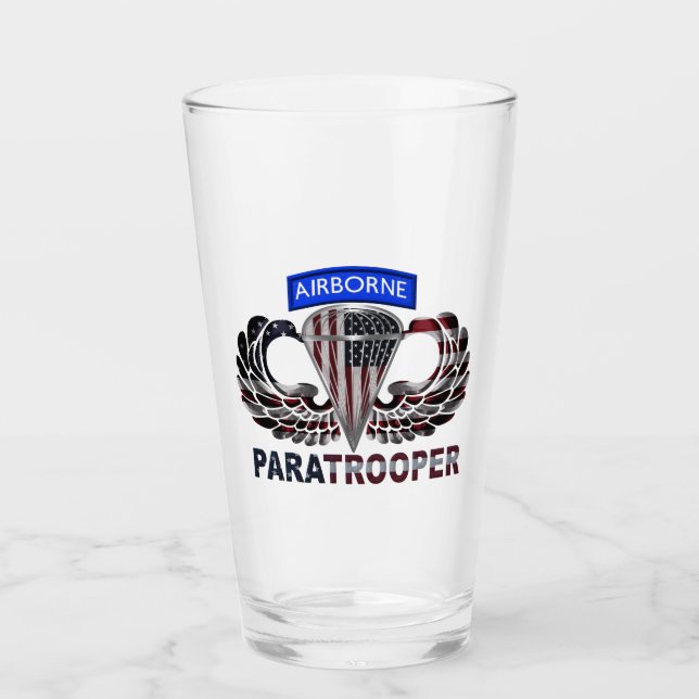 Copo De Pint Asas de salto aéreo com bandeira americana (Frente)