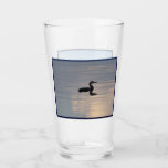 Copo De Pint Baby Loon/Lake Glass Cup<br><div class="desc">Tirada em Minnesota em outubro de 2022. Personalizável.</div>