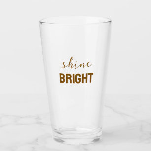 Copo De Pint Brilhe Forte – Camiseta Gráfica com Brilho Inspira