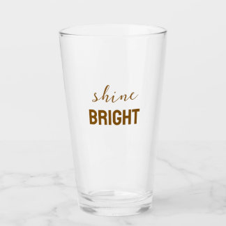 Copo De Pint Brilhe Forte – Camiseta Gráfica com Brilho Inspira