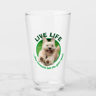 Copo De Pint Cachorro Em Jarda