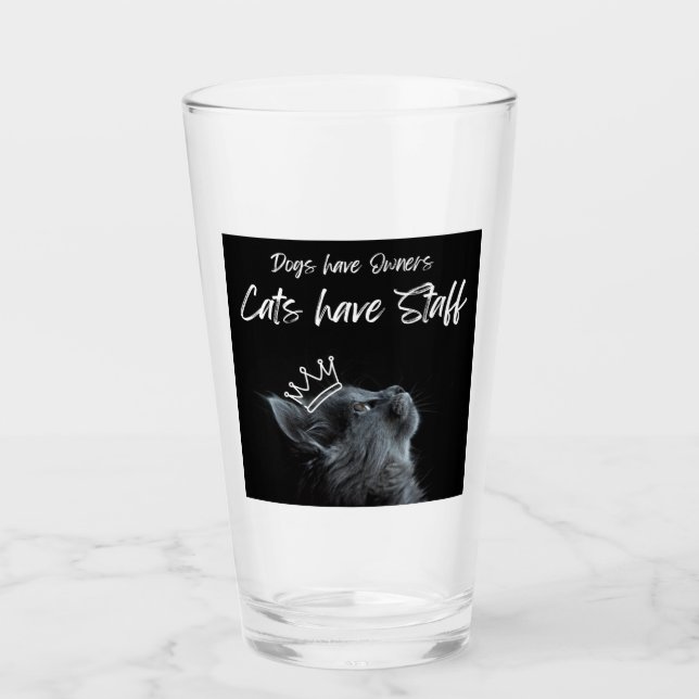 Copo De Pint Cães têm donos, gatos têm funcionários (Frente)