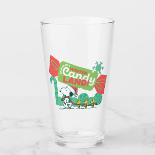 Copo De Pint Caminhando Em Uma Terra De Bolinhos De Inverno!