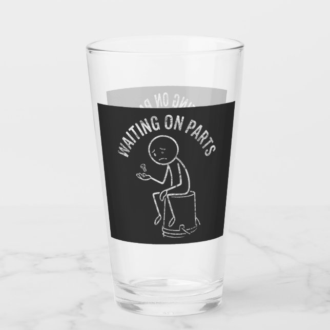Copo De Pint Camisa Esperando Peças Figura Engraçada (Frente)