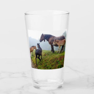 Copo De Pint Cavalos de criação ao ar livre