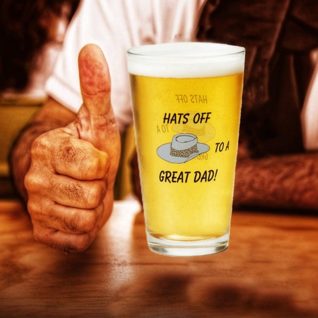 Copo De Pint Chapéu Desligado, Cinza De Vidro (Dad certainly approves, when his favorite brew, is served up in his Hats Off-Gray Hat Glass Cup!)