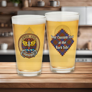 Copo De Pint Clan Carnegie Crest sobre Tartan