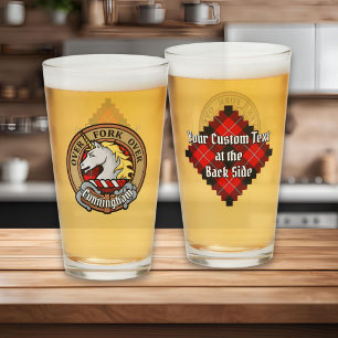 Copo De Pint Clan Cunningham Crest sobre Tartan