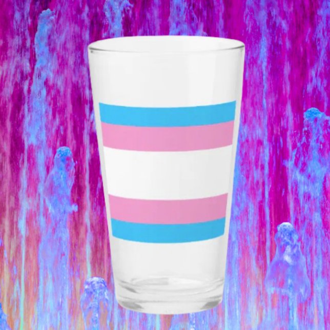 Copo de Pint com Orgulho Trans: Beba com Orgulho (Criador carregado)