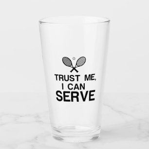 COPO DE PINT CONFIE EM MIM, POSSO SERVIR TÊNIS ENGRAÇADO