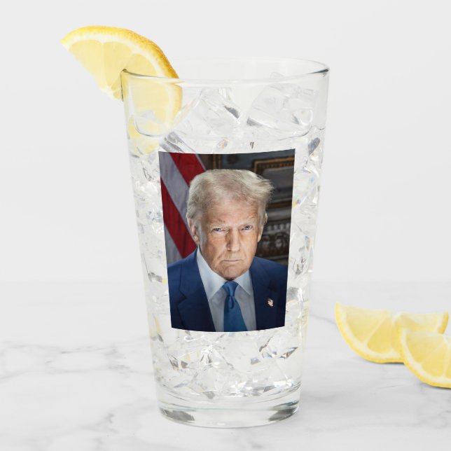 Copo De Pint Donald Trump 2025 Presidente Americano Portrait (Gelo frontal)