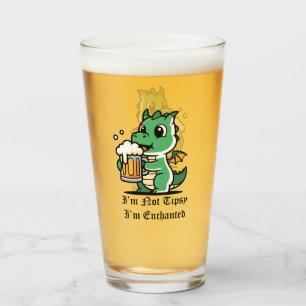 Copo De Pint Dragão Fofo Bebendo Cerveja