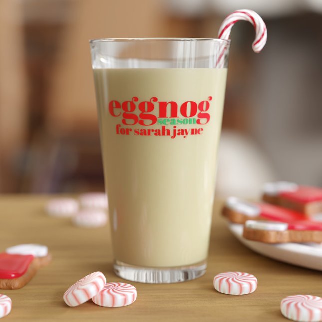 Copo De Pint Engraçado Vidro Feriado de Natal Eggnog (It's eggnog season! Just add your name and fill with our favorite winter drink!)