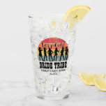 Copo De Pint Garotas vão com garotas vintando no fim de semana<br><div class="desc">As vovós vão as raparigas vintage no fim de semana rustico,  longe de vidro personalizado. Um presente de manutenção do excelente para a festa de solteira.</div>