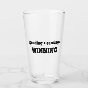 Copo De Pint Gastar Menos Que Ganhar Está Ganhando