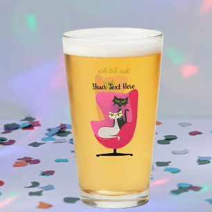 Copo De Pint Gatos Atômicos Preto e Branco em Cadeira Rosa Vint