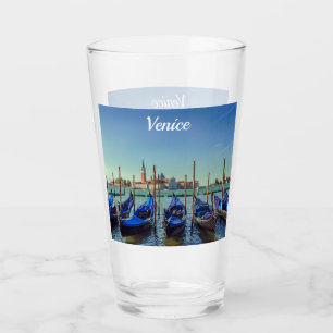 Copo De Pint Gondolas em Veneza, Itália