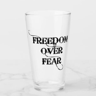Copo De Pint Liberdade sobre o medo