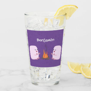 Copo De Pint Lindos marshmallows cor-de-rosa por fogueira de ac
