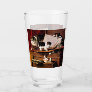 Copo De Pint Mãe Gato e Gatinhos na Mesa