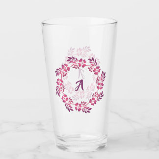 Copo De Pint Mandala roxa floral retro. Monograma