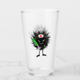 Copo De Pint Monstro mau da enfermeira com seringa