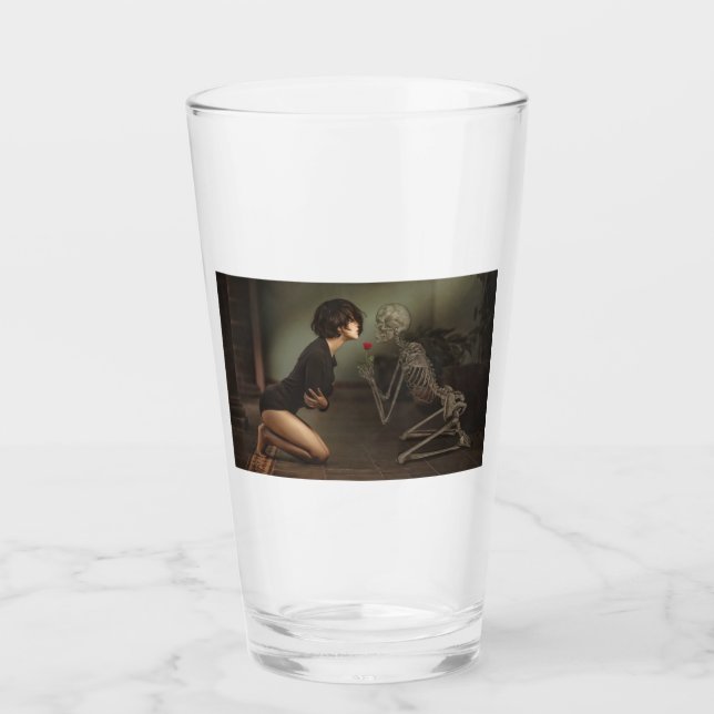 Copo De Pint Morte e jovem mulher (Frente)