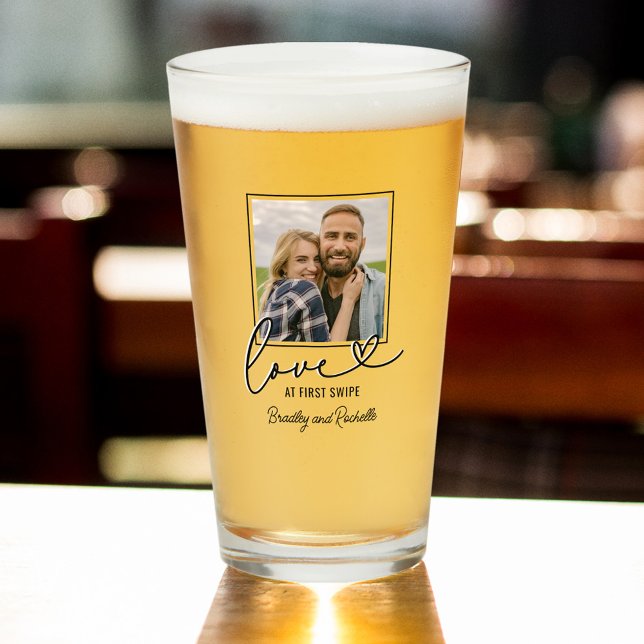 Copo De Pint Namorados adoram a primeira foto do 'Swipe' (Criador carregado)