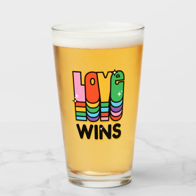 Copo De Pint Orgulho LGBTQ Amor ganha Rainbow Retro Typografia (Frente (Preenchido))