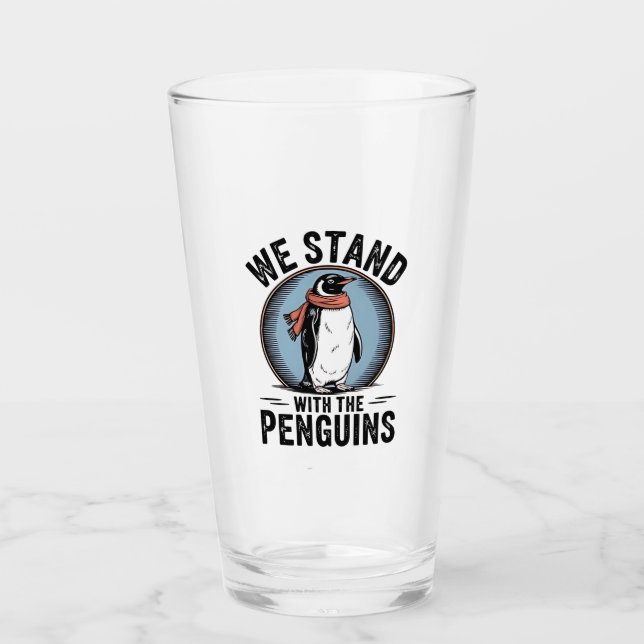 Copo De Pint Penguin Engraçado Resiste Protesto Contra Tarrifs (Frente)