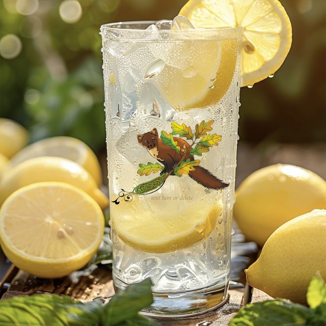 Copo De Pint Pine Marten Autumn Leaves (Criador carregado)