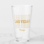 Copo De Pint Presente de Festa de solteira Dourada de Las Vegas<br><div class="desc">Prepare-se para uma experiência memorável em Las Vegas Bachelorette com este software personalizável de Bachelorette. Impressão em faux glitzy gold glitter com nomes e data personalizados.</div>
